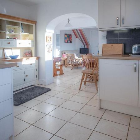 Maytree Cottage - 4 Bedroom Holiday Home - Tenby Luaran gambar