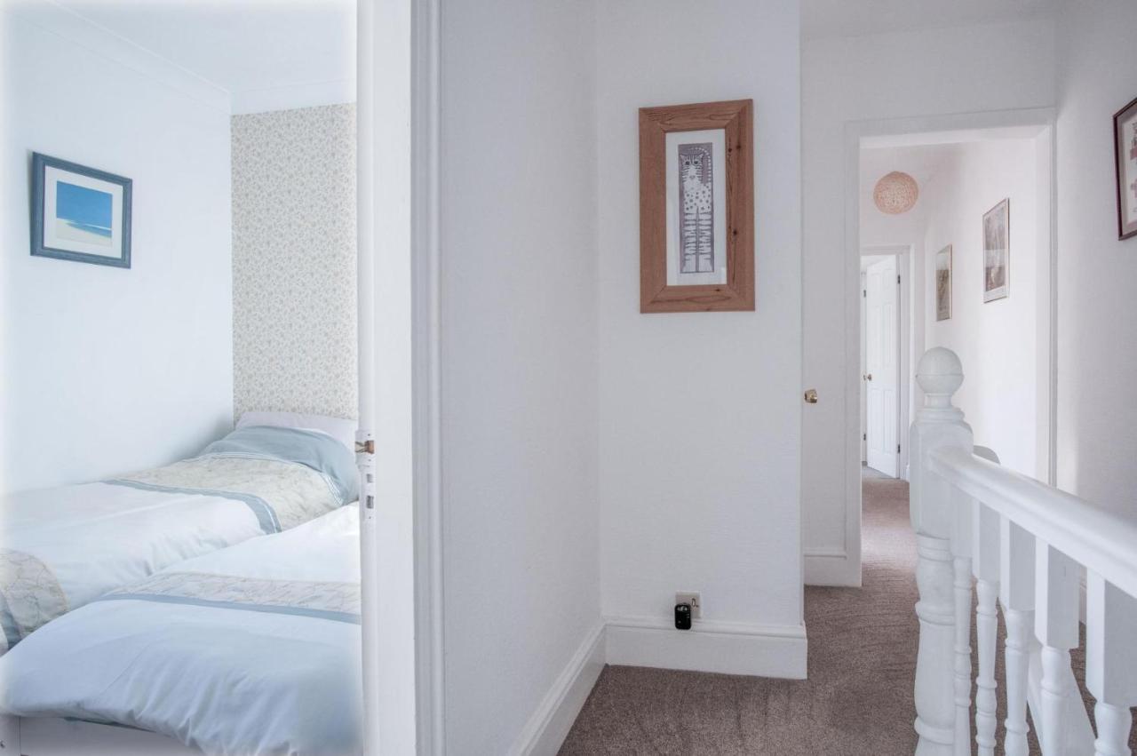 Maytree Cottage - 4 Bedroom Holiday Home - Tenby Luaran gambar